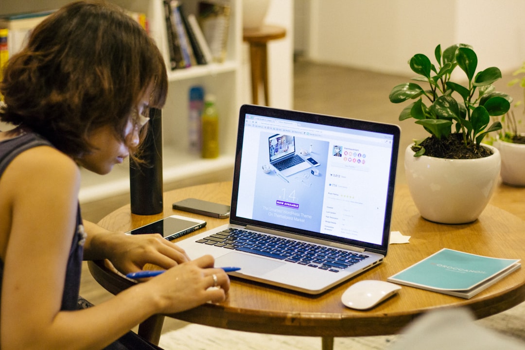 scopri come diventare un freelance di successo nel mondo di wordpress. offri servizi di creazione e gestione di siti web, personalizza temi e plugin, e inizia a guadagnare lavorando da remoto.
