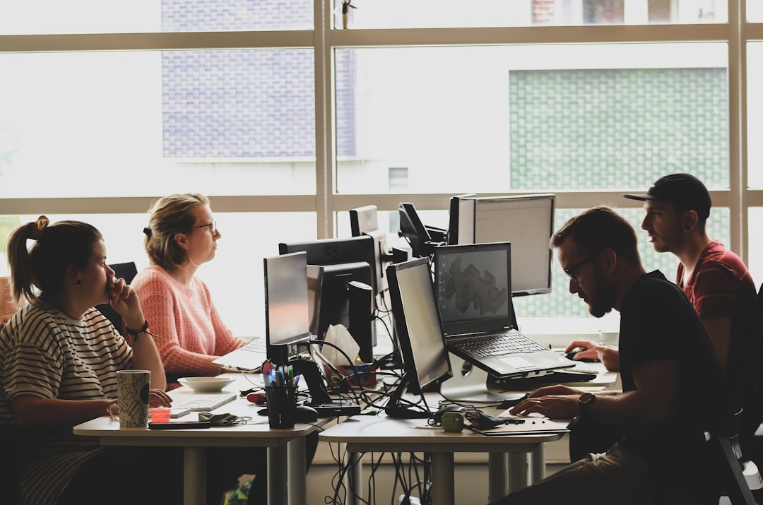 scopri i costi per assumere uno sviluppatore wordpress. analizziamo le variabili che influenzano i prezzi, dalle competenze richieste alle tariffe orarie, per aiutarti a pianificare il tuo progetto wordpress.
