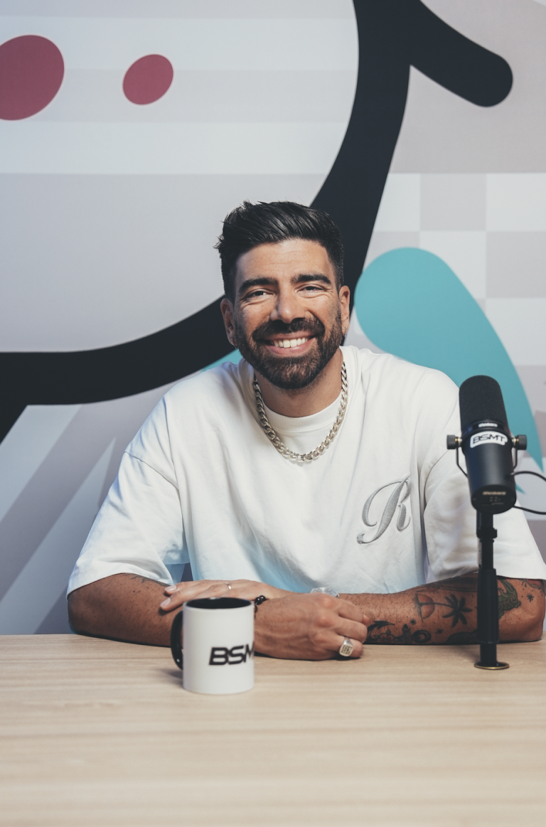 scopri i migliori suggerimenti dal podcast di gianluca: consigli pratici, storie ispiratrici e novità per migliorare la tua vita ogni giorno. ascolta ora per non perdere nessun aggiornamento!