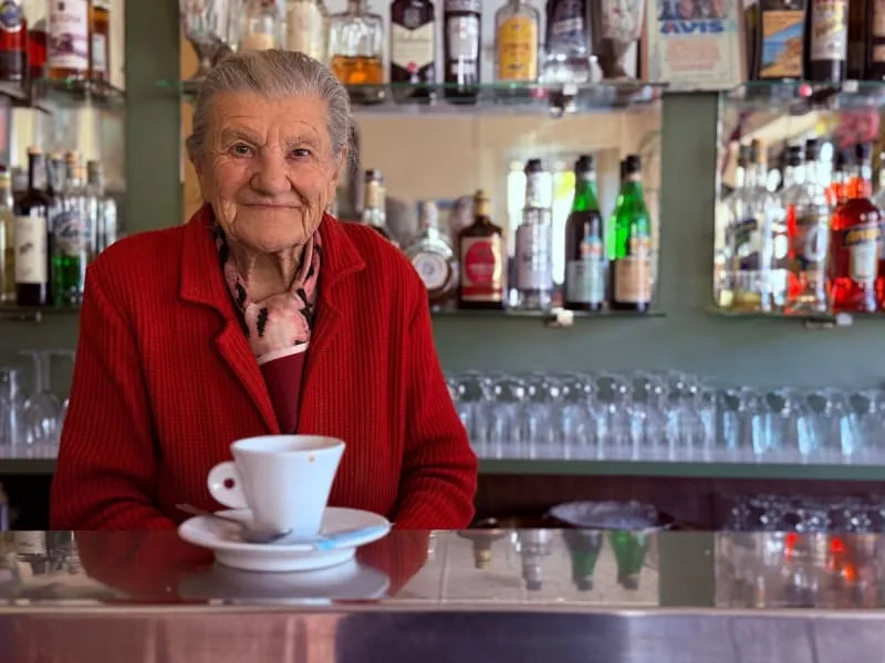 scopri la storia toccante degli anni di nonna clara: ricordi, emozioni e tradizioni di famiglia che attraversano le generazioni.