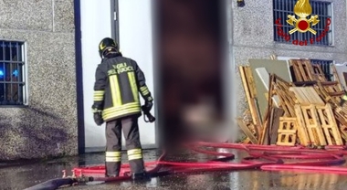 intervento tempestivo dei vigili del fuoco ha evitato un disastro, garantendo sicurezza e proteggendo vite e proprietà.